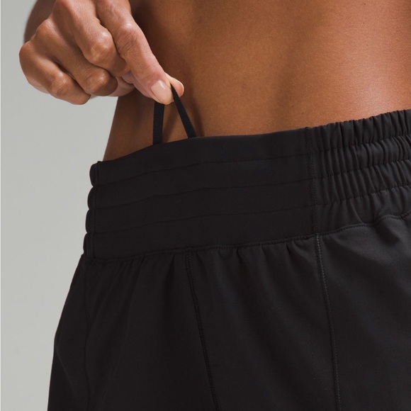 Like New Lululemon Hotty Hot Lined Shorts in Black, Size 10. - Picture 4 of 12
